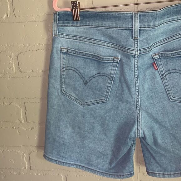 Levi’s light wash long jean shorts. Size medium - Picture 8 of 11